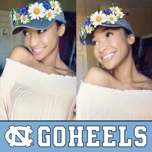 Meet your Posher, Amina